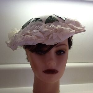 1950’s Floral Decorative Pillow with Green Accents. Authentic